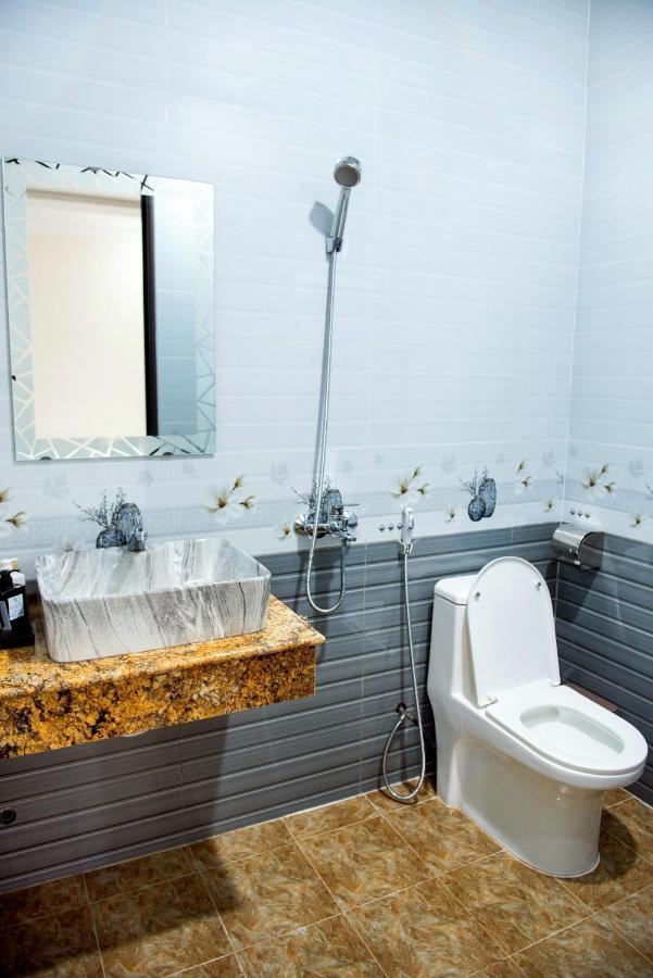 Minh Lam Hotel Плейку Экстерьер фото