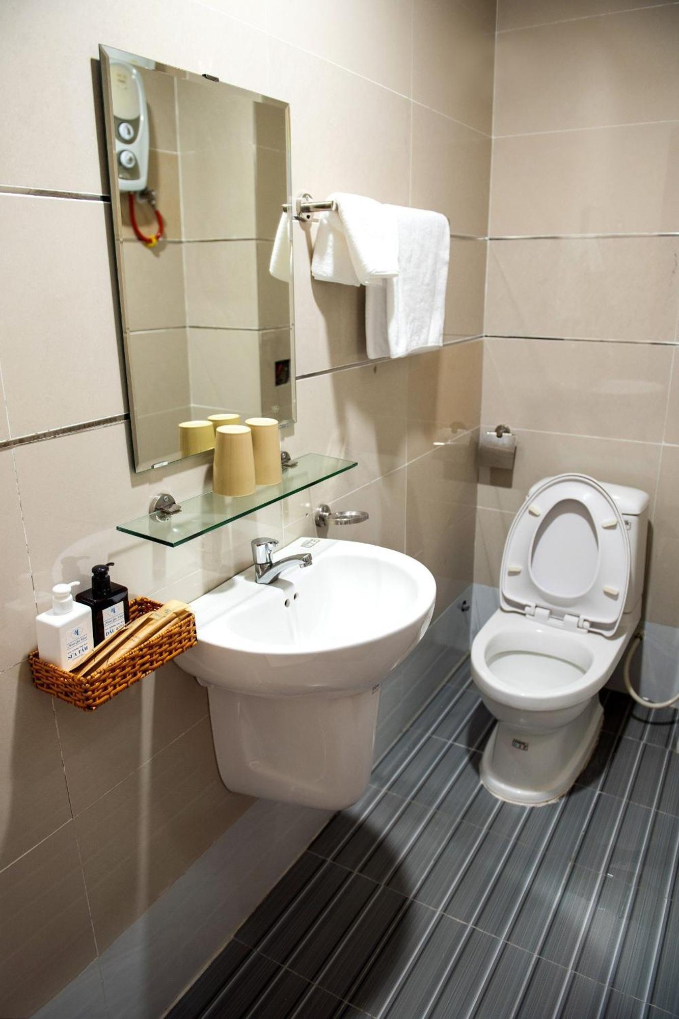Minh Lam Hotel Плейку Экстерьер фото