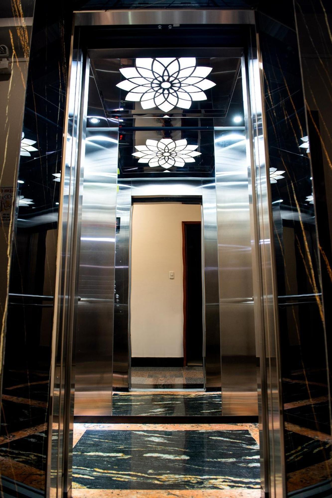 Minh Lam Hotel Плейку Экстерьер фото